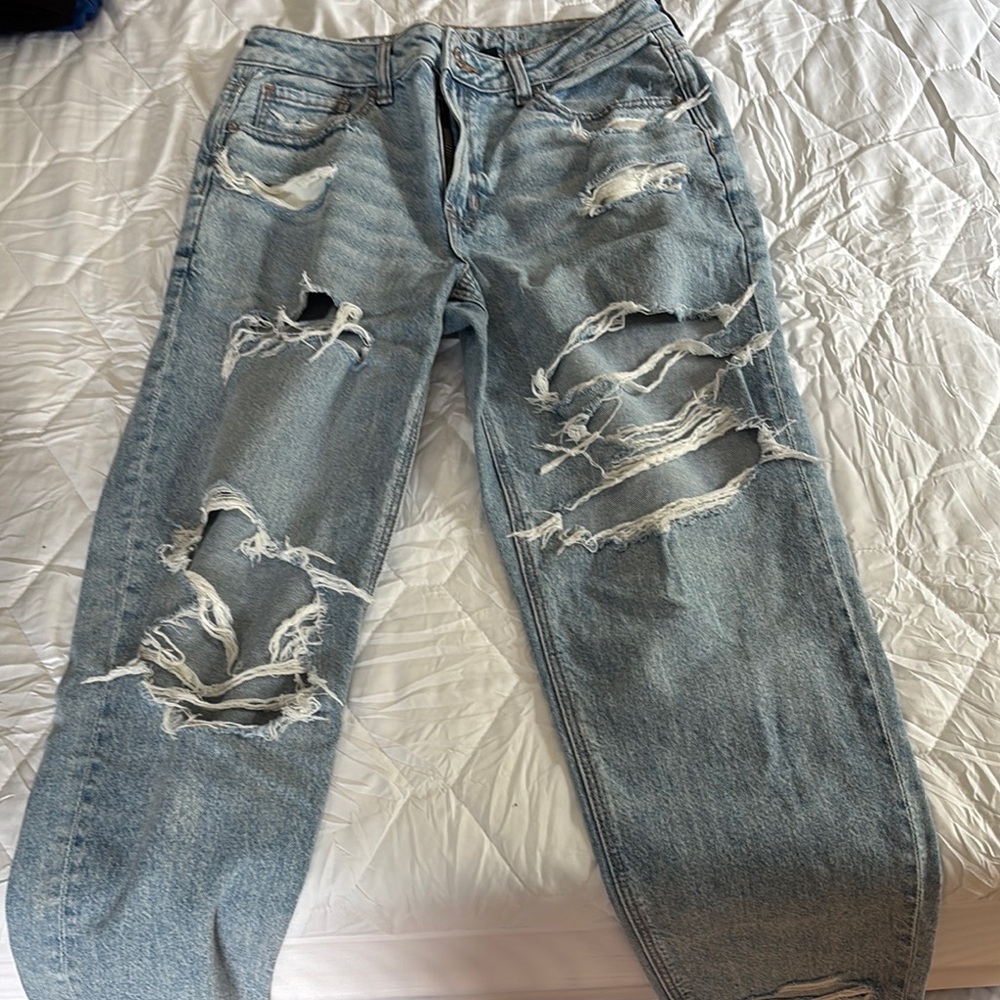 American Eagle Mom Jeans